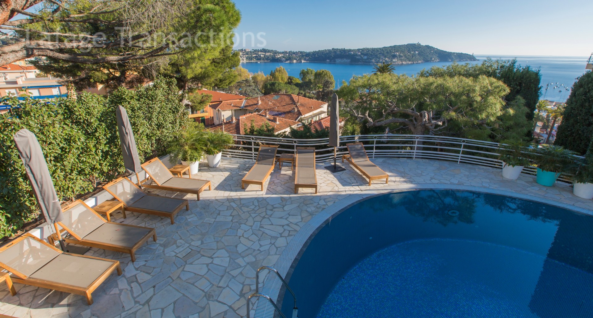VILLEFRANCHE SUR MER CONTEMPORARY VILLA FOR SALE OF 325 M² GROUND 2 000 M² POOL FRENCH